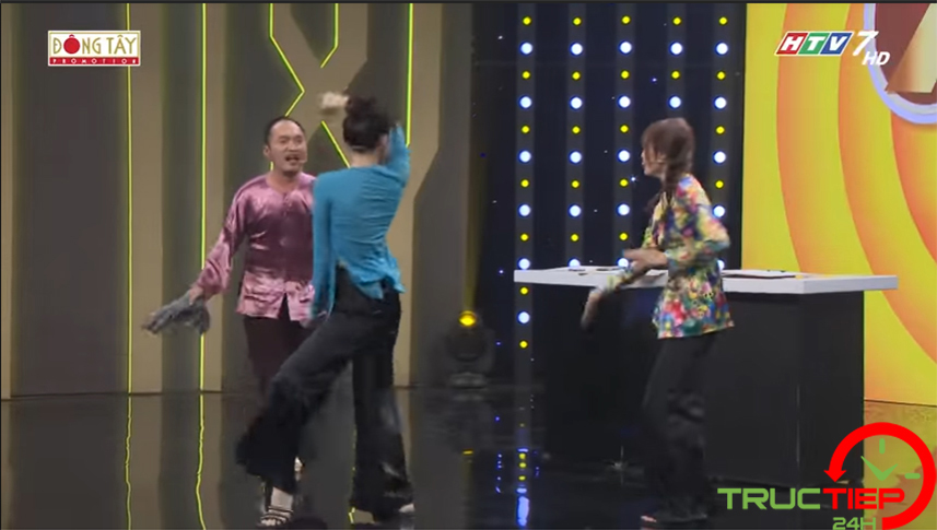 7 nụ cười xuân tập 4 Full: Ninh Dương Lan Ngọc và Mạc Văn Khoa trên HTV7
